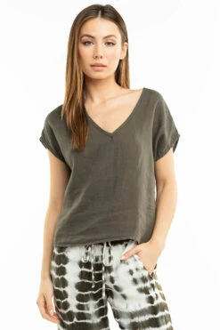 Boxy V-Neck Linen T