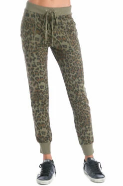 Leopard Weekend Jogger