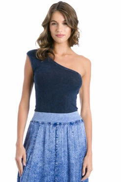 One Shoulder T