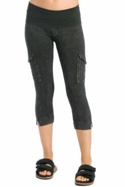 Contour Rolldown Cargo Crop Legging 10 Contour Rolldown Cargo Crop Legging -Outlet Hard Tail Forever Store w448 mineral wash 6 3